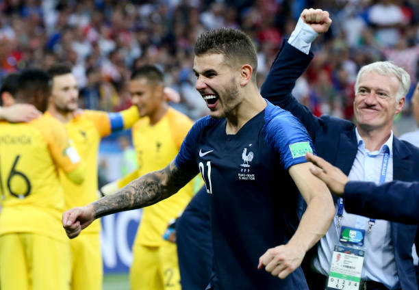 为由向国足 为由向国足